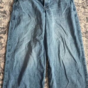 Hollister Women's Low Rise Super Baggy Jeans